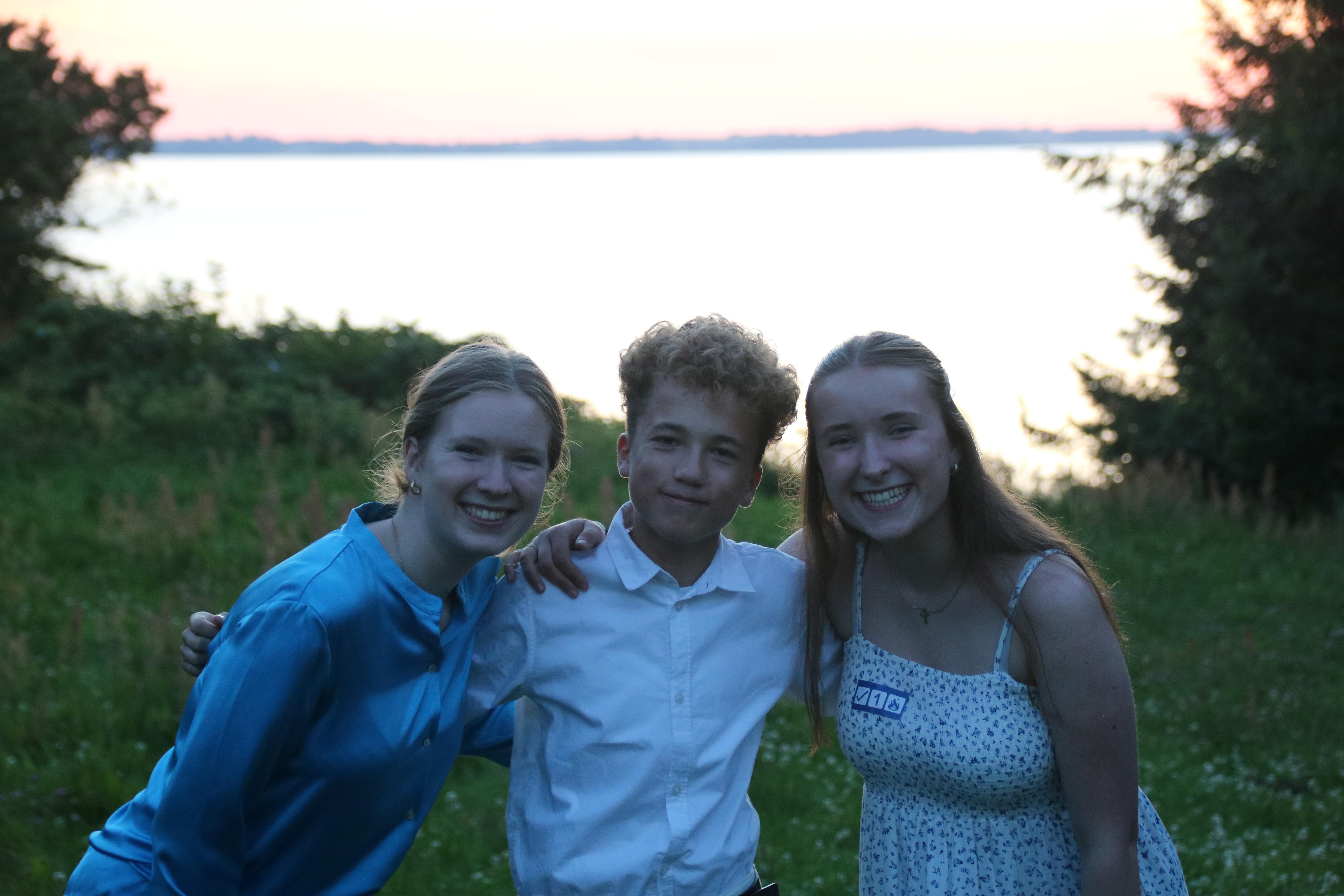 Stockbrot über eine Feuerschale